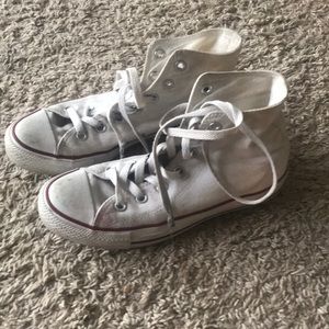 Size 8 white hightop converse
